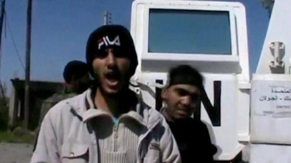 Video: Syrian rebels seize UN peacekeepers near Golan Heights