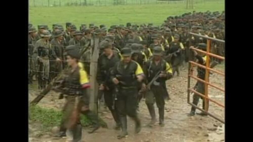 Video: Colombia Guerrillas Free Hostage