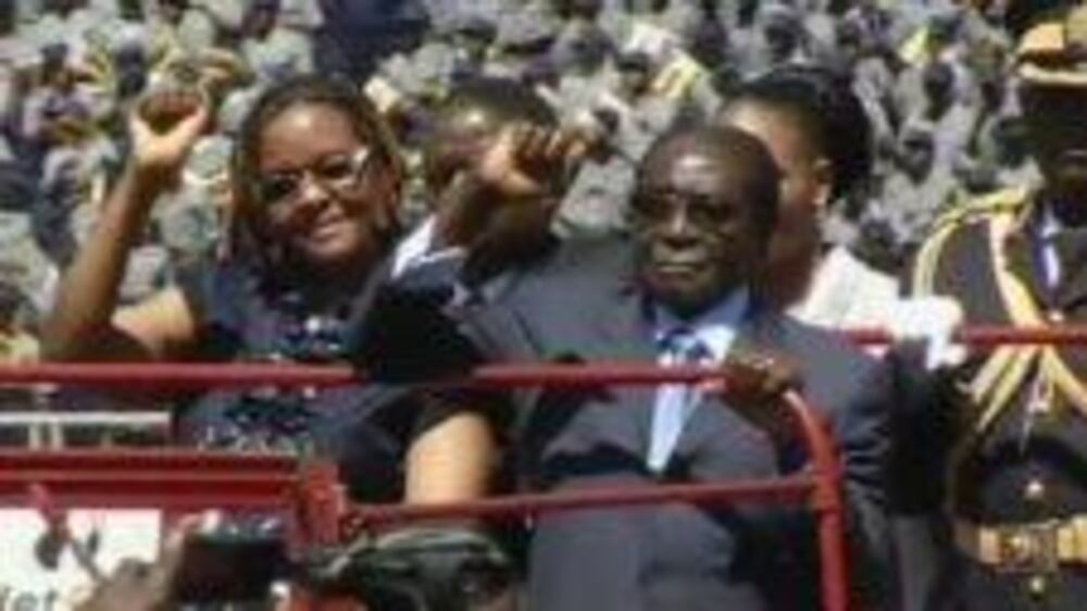 Video: Mugabe sworn in for another term as Zimbabwe's president