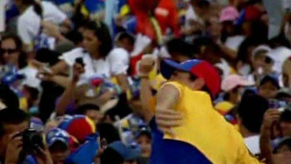 Video: Chavez, Capriles campaign ahead of vote