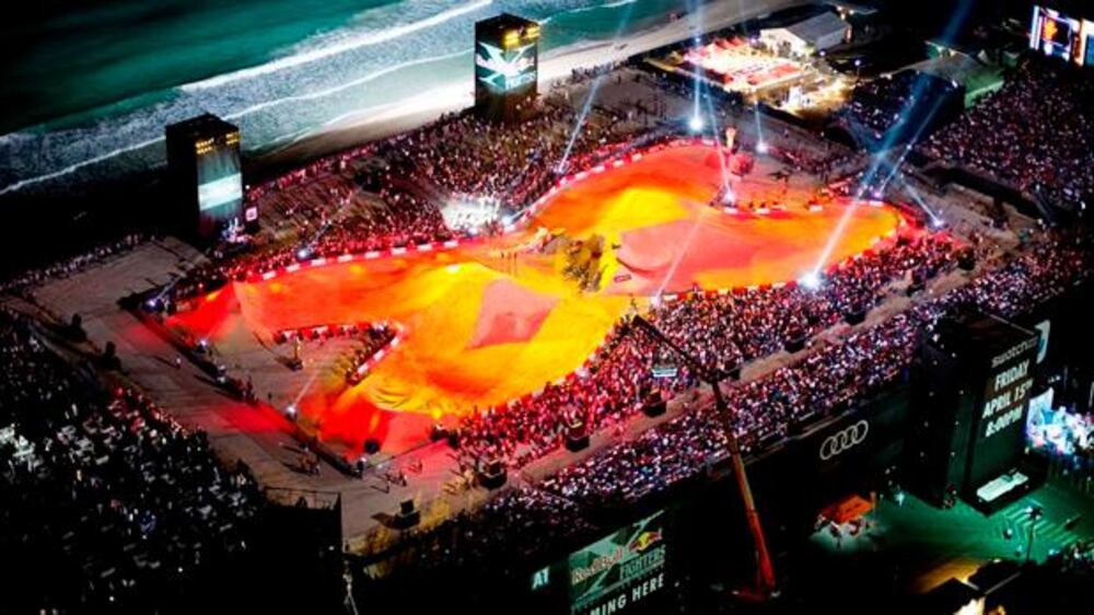 Video: Time-lapse view of Red Bull X-fighters 2011 arena