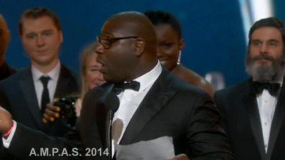 Video: '12 years' takes Oscar best pic trophy