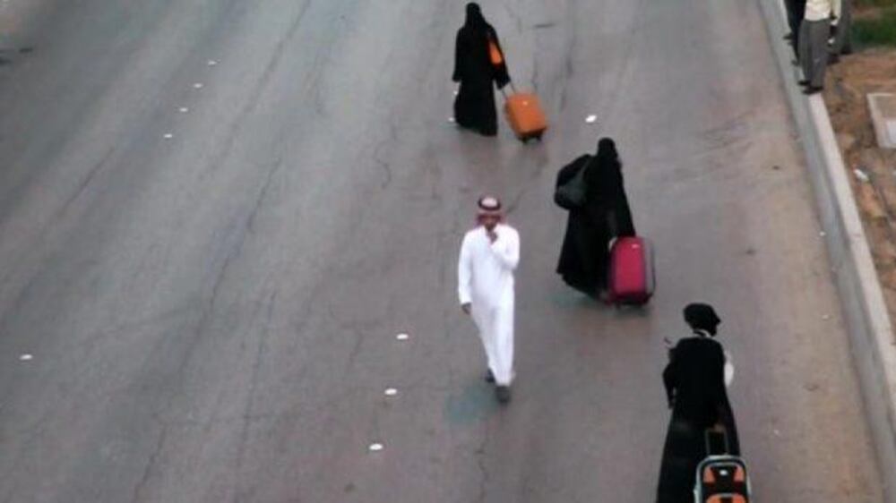 Video: Heading home in Saudi Arabia