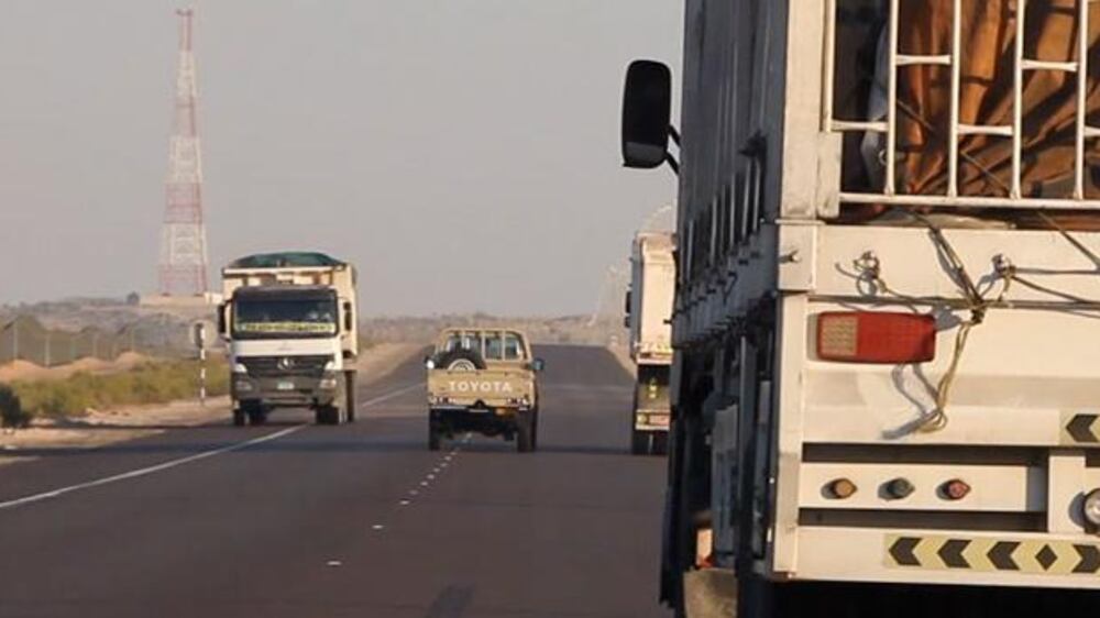 Video: The perils of driving on the Abu Dhabi-Al Ain Truck Road