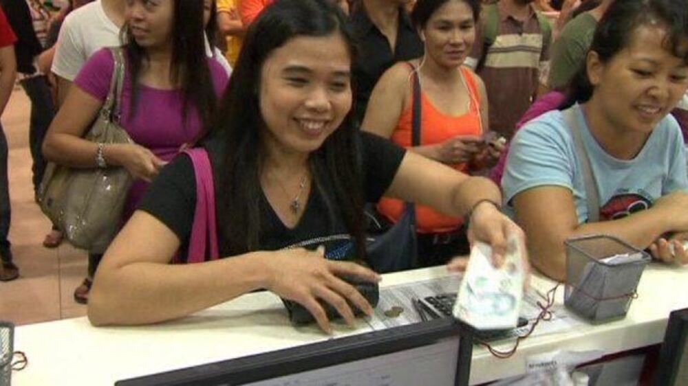 Video: Strong peso hurts Filipinos working abroad