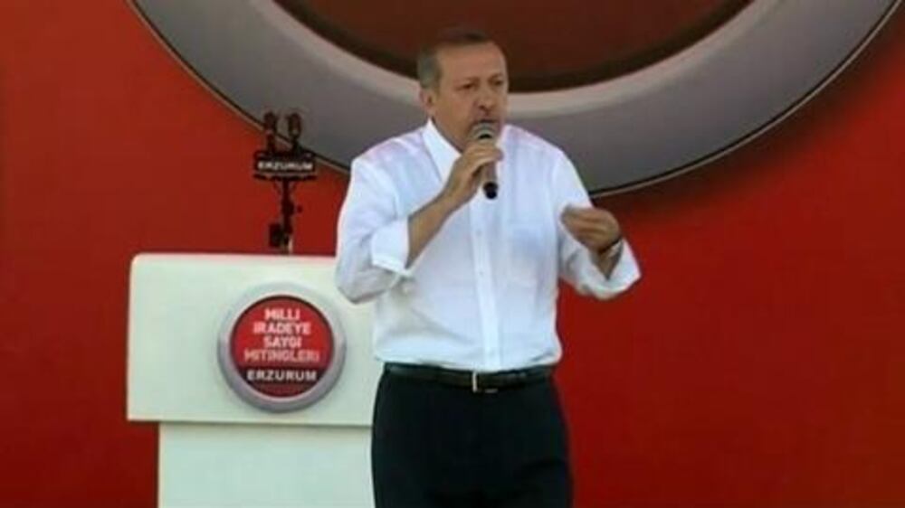 Video: Erdogan defends riot police tactics in Turkey protests