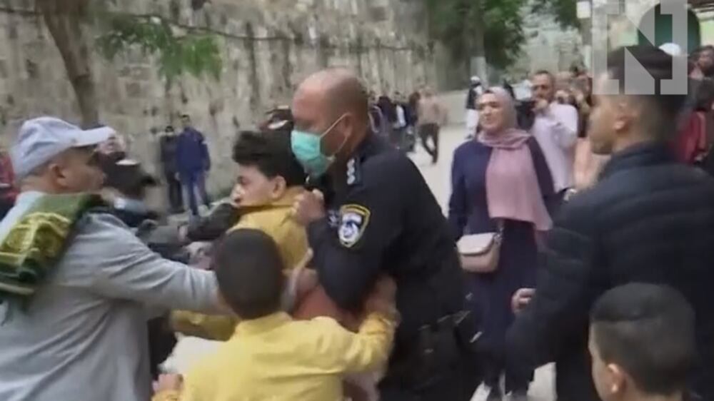 Al-Aqsa Mosque arrests at the start of Eid 