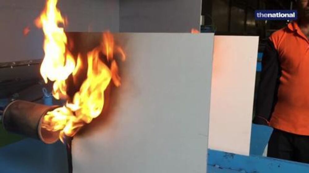 Fire tests on wall panels
