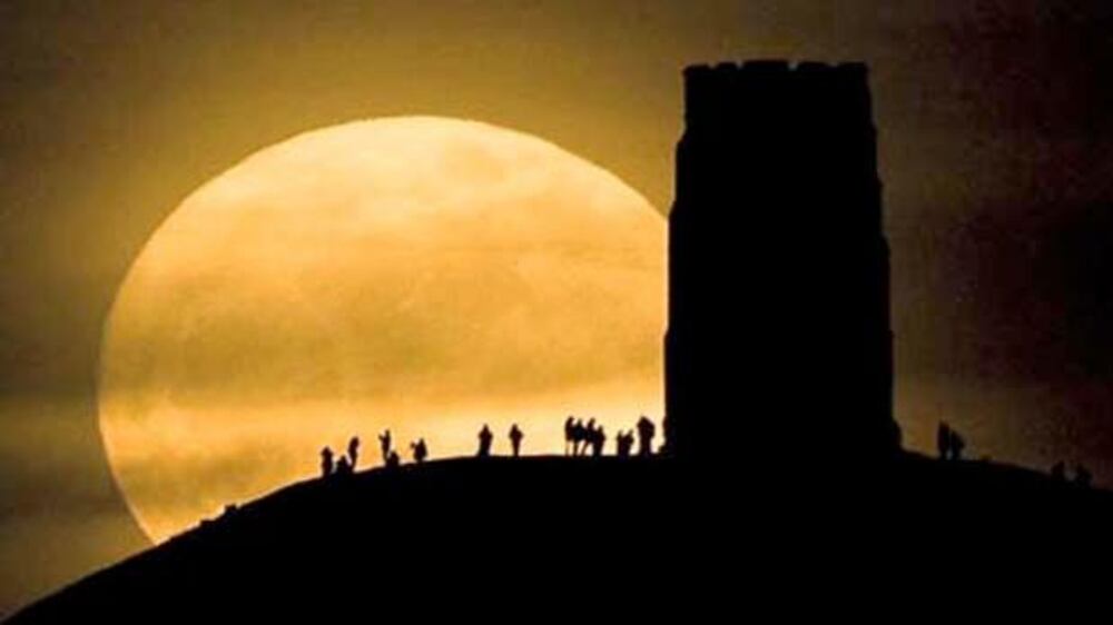 Supermoon: Revealed - NASA Scientist explains lunar phenomenon