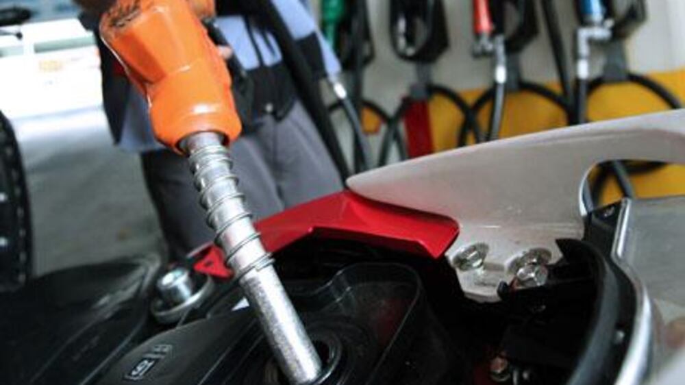 Drivers react to petrol shortages near Bur Dubai