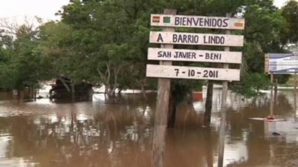 Video: Floods, heavy rain continue to inundate Bolivia