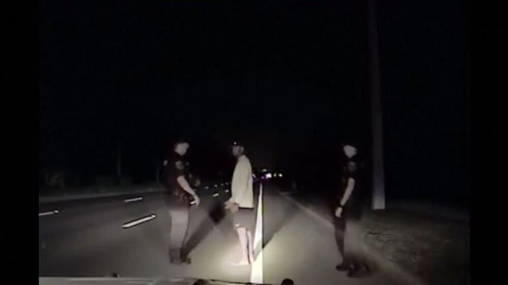 Police release dashcam video of Tiger Woods' sobriety test - video
