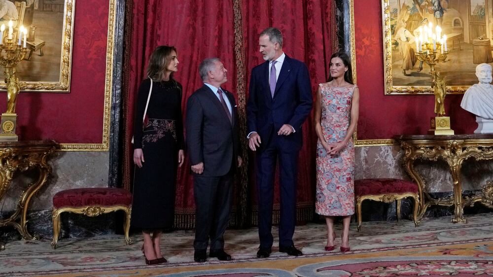 Jordan's King Abdullah discusses Syrian refugees with Spanish King