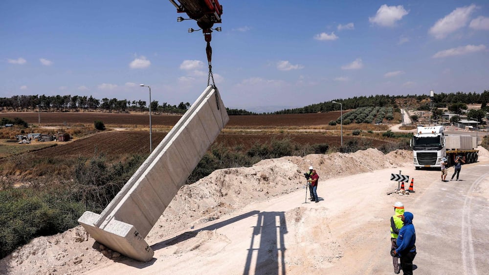 Israel reinforces section of West Bank wall