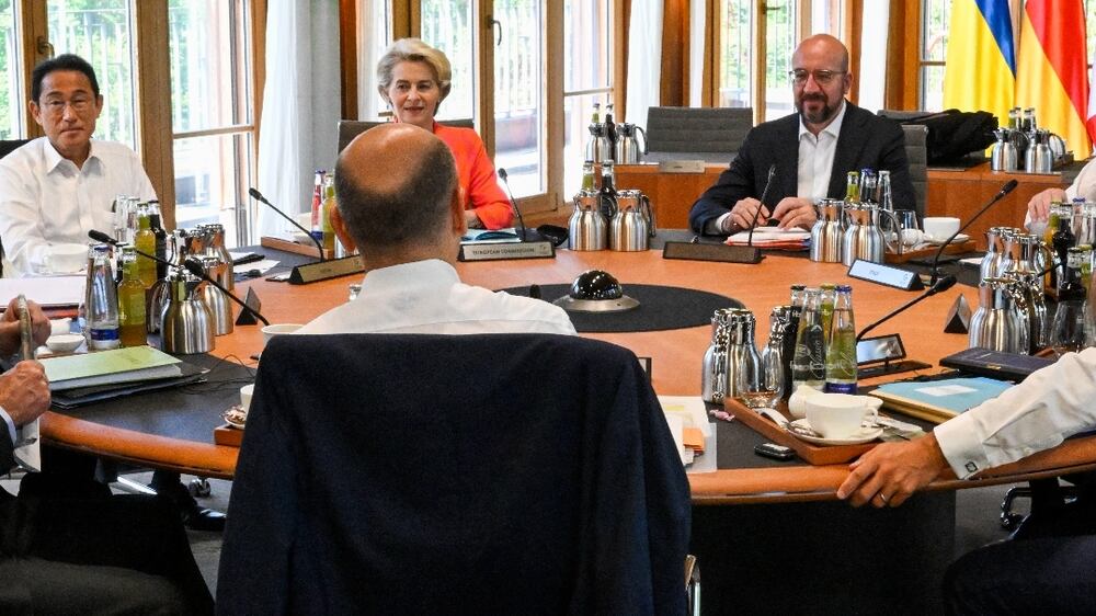 G7 leaders mock Putin at meeting in Germany
