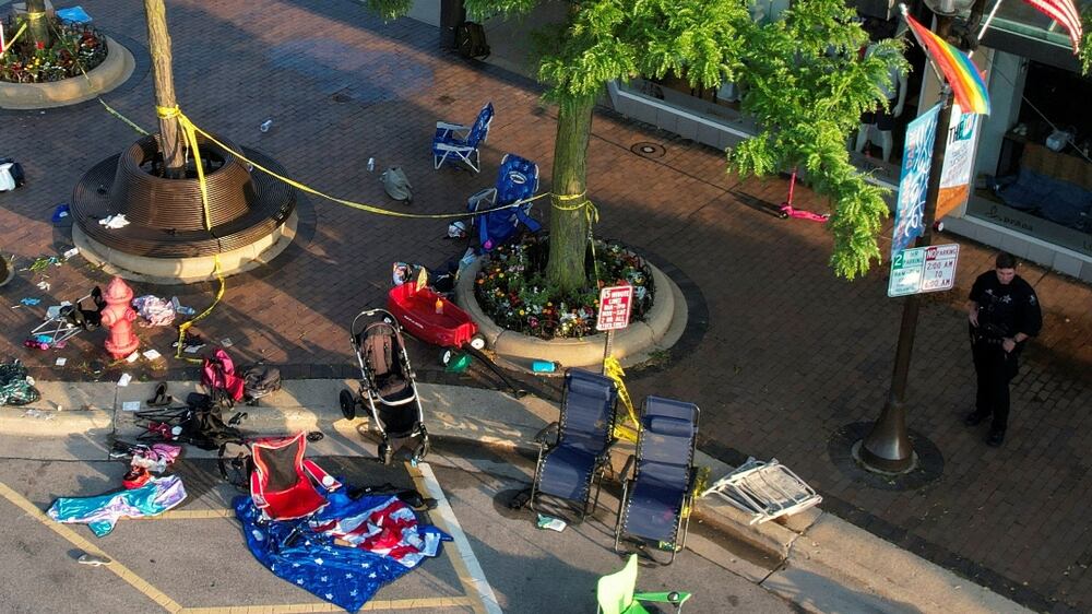 People’s belongings lie abandoned along the parade route after a mass shooting at a Fourth of July parade in the wealthy Chicago suburb of Highland Park, Illinois, U. S.  July 5, 2022.  REUTERS / Cheney Orr     TPX IMAGES OF THE DAY