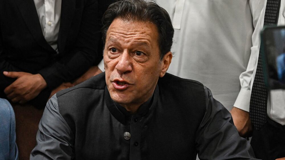 Imran Khan vows to keep fighting for Pakistan