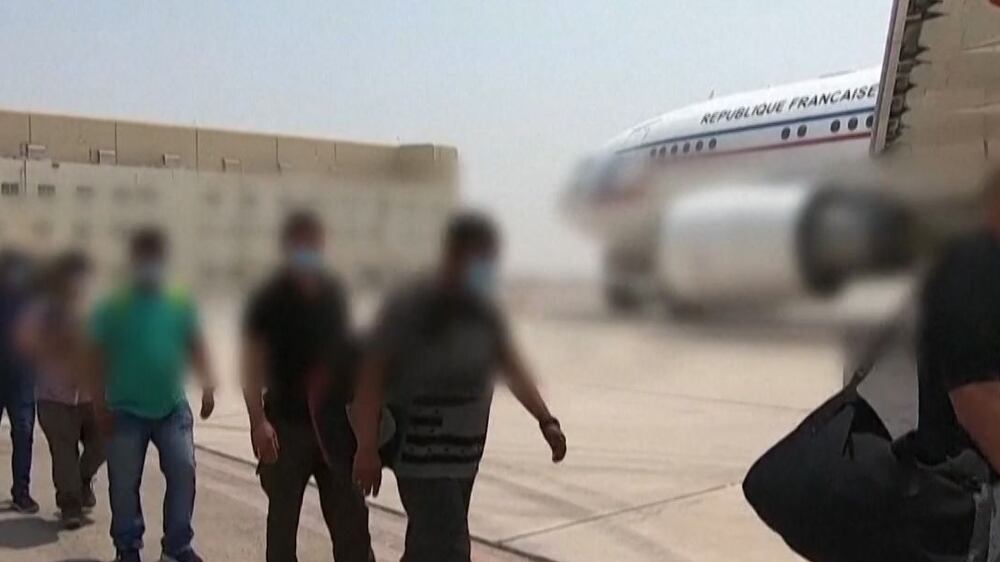 Forty-one people moved to safety from Kabul board French flight in Abu Dhabi