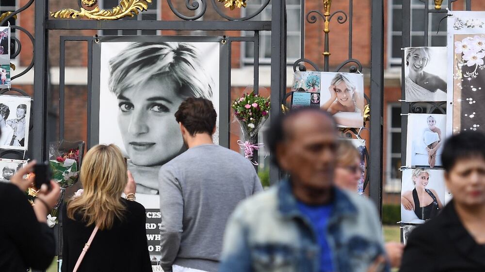 Fans pay tribute to Diana, 'princess of the world'