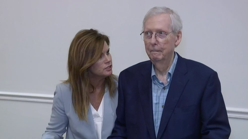 US Senate's McConnell freezes up for second time in public appearance