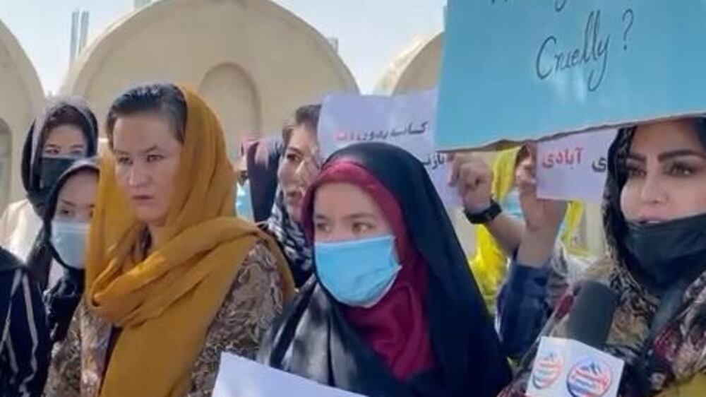 Afghan women protest on streets of Kabul
