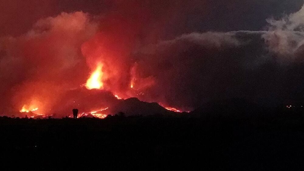 Spanish PM promises rapid response amid volcano crisis