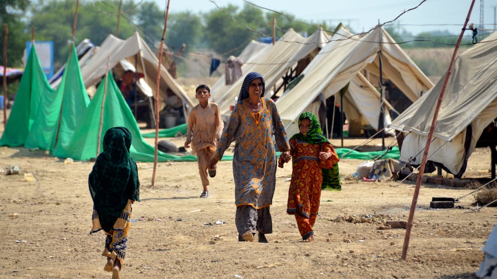 Hundreds die of waterborne diseases in flood-hit Pakistan