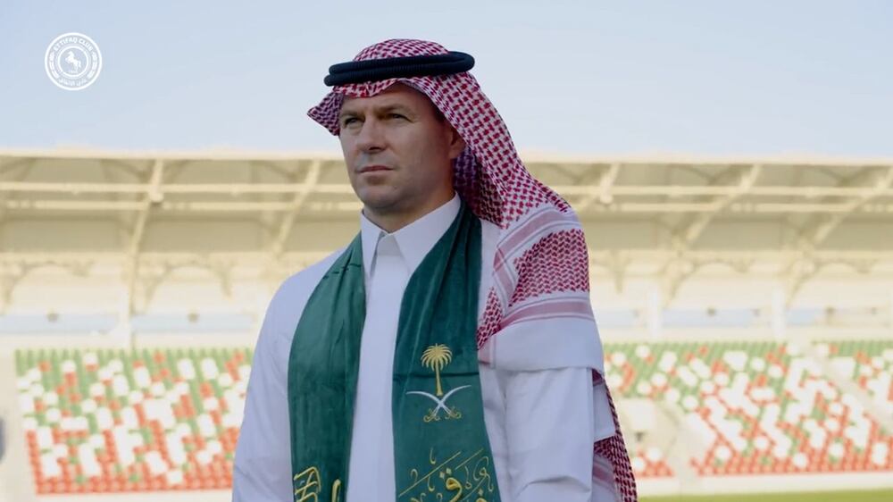 Steven Gerrard dons Saudi attire for kingdom's National Day