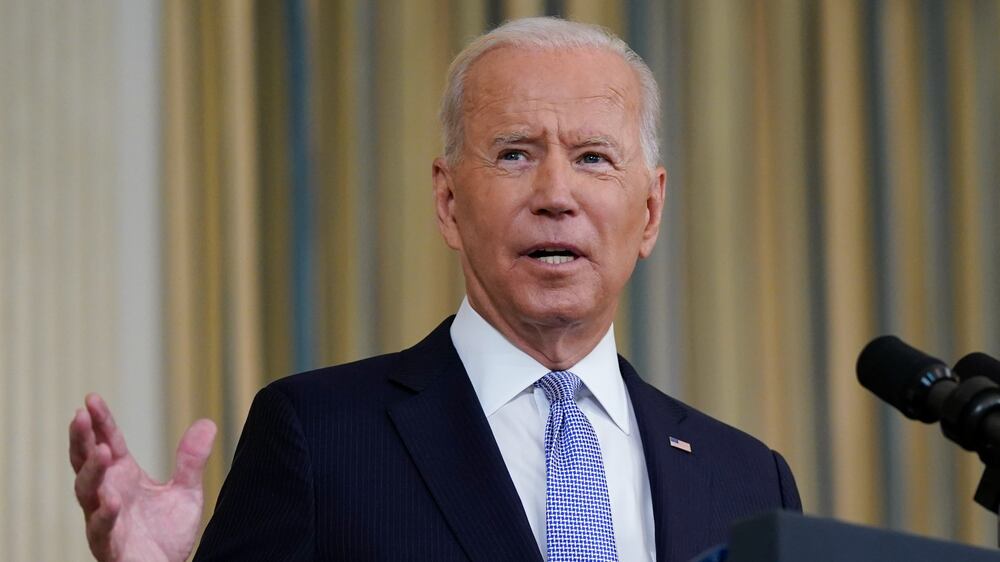 President Joe Biden speaks about the COVID-19 response and vaccinations in the State Dining Room of the White House, Friday, Sept.  24, 2021, in Washington.  (AP Photo / Patrick Semansky)