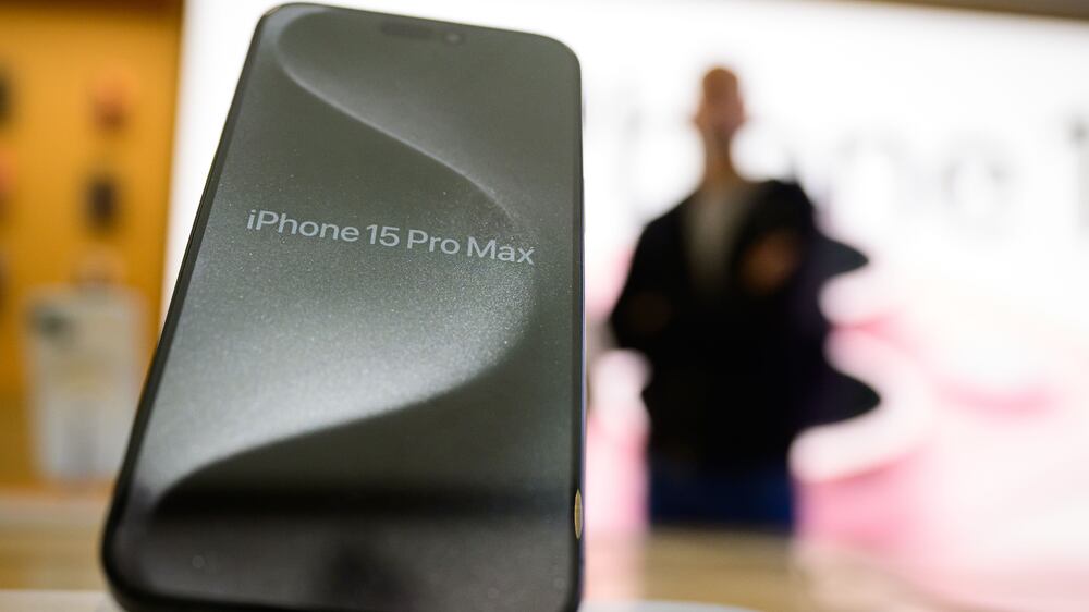 First look: iPhone 15 Pro Max unboxing
