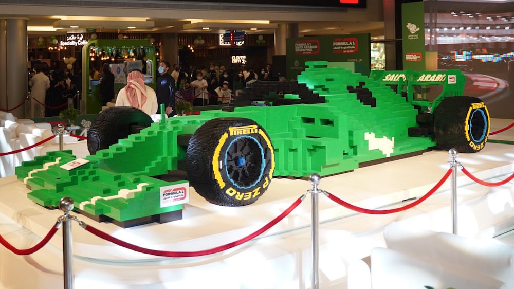 Timelapse in Saudi Arabia reveals world's biggest F1 car made out of Lego