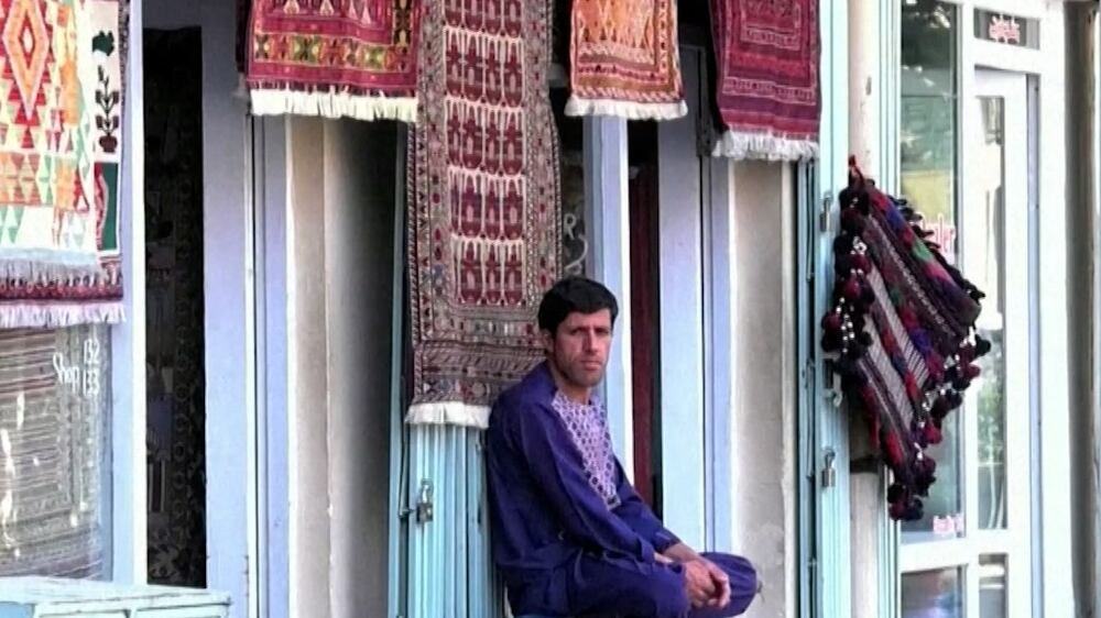 Afghan rug industry struggling with air freight closure