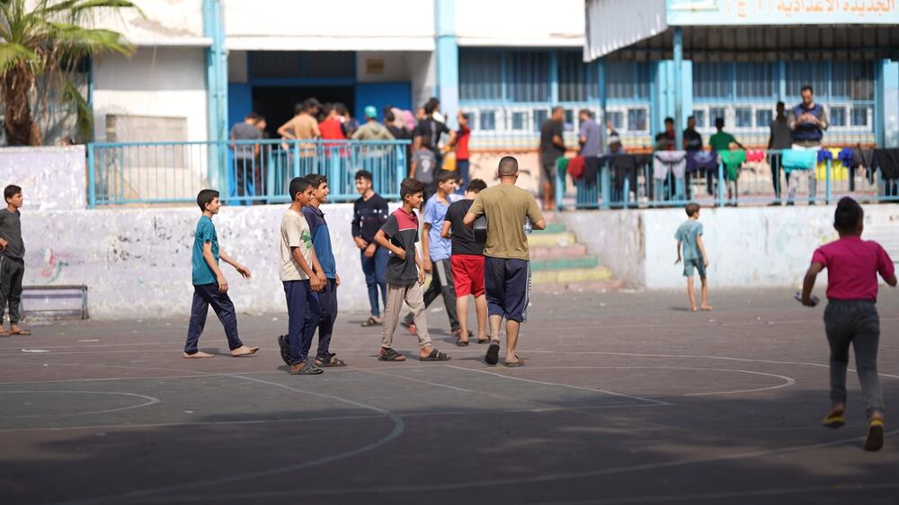 Gazans take refuge in schools