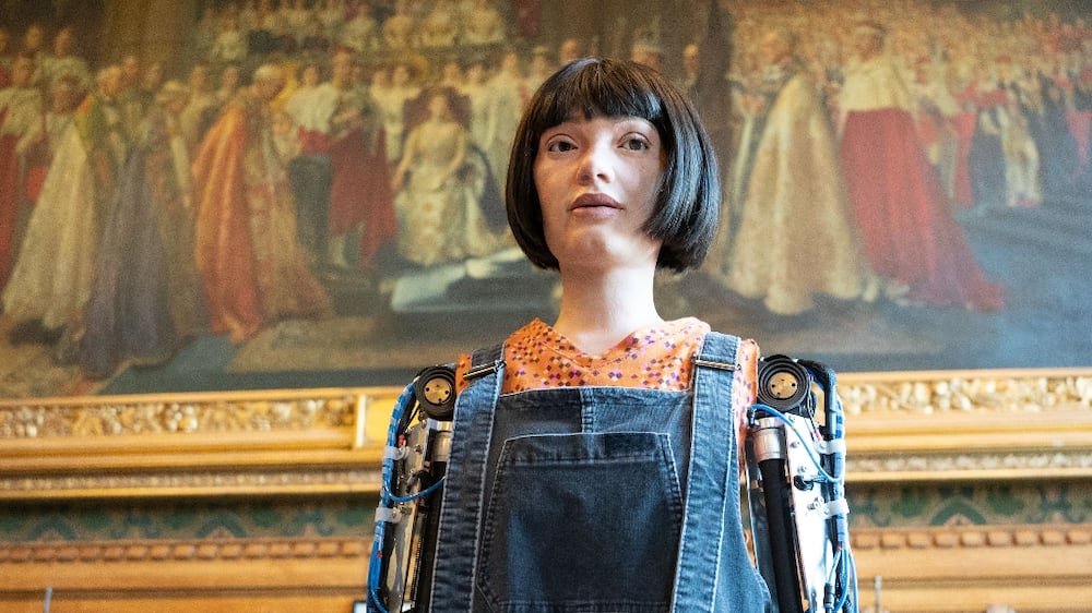Robot artist addresses UK Parliament