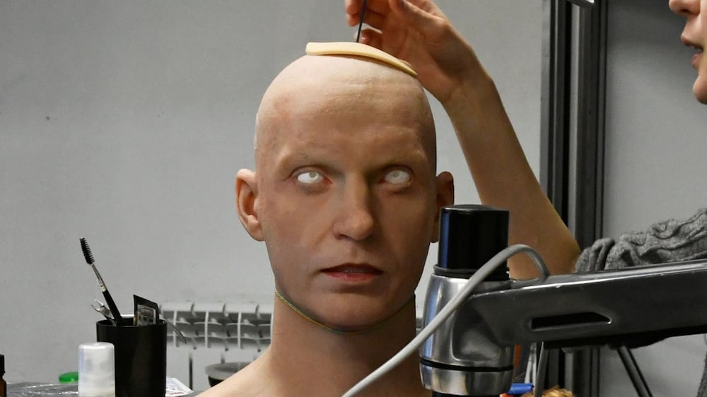 Lifelike humanoid robot could replace receptionists