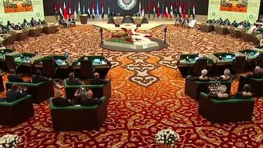 Arab leaders meet at summit in Algeria