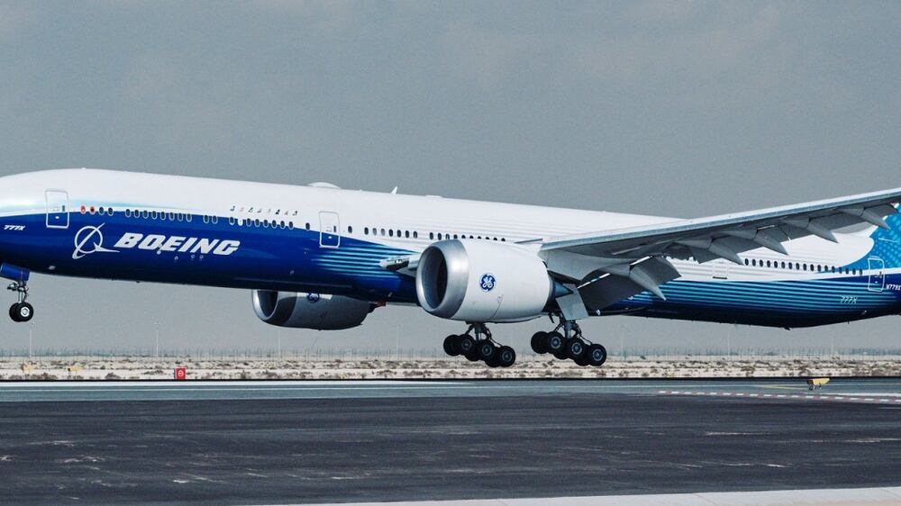 Boeing 777X touches down in Dubai