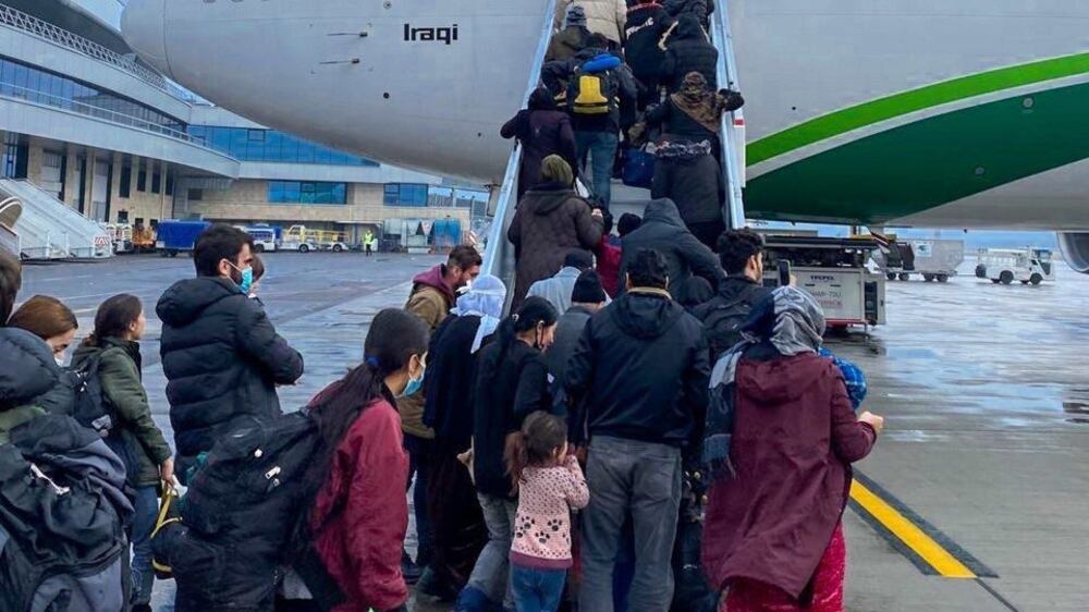 Hundreds of Iraqi migrants repatriated from Belarus