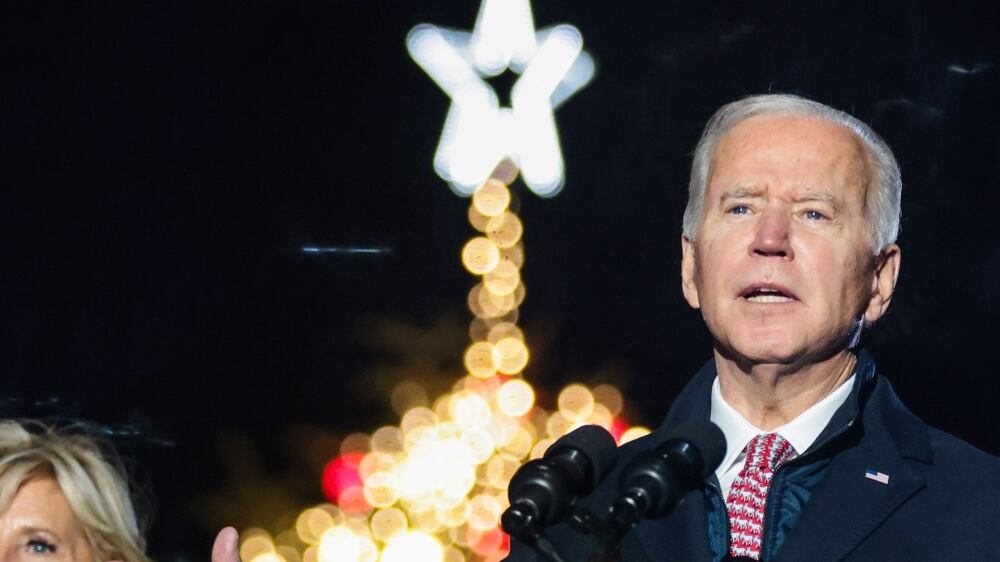 Biden attends National Christmas Tree lighting