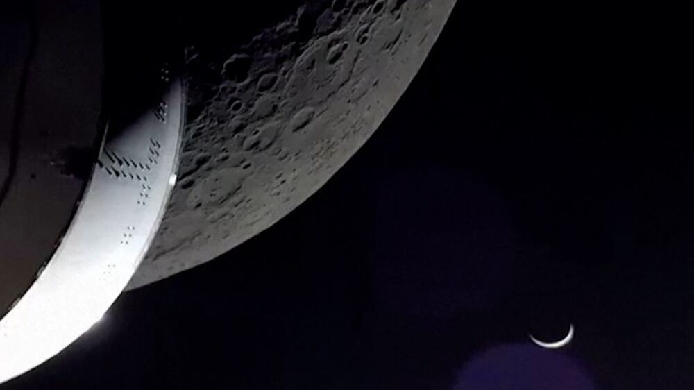 Nasa takes its next step to a Moon landing