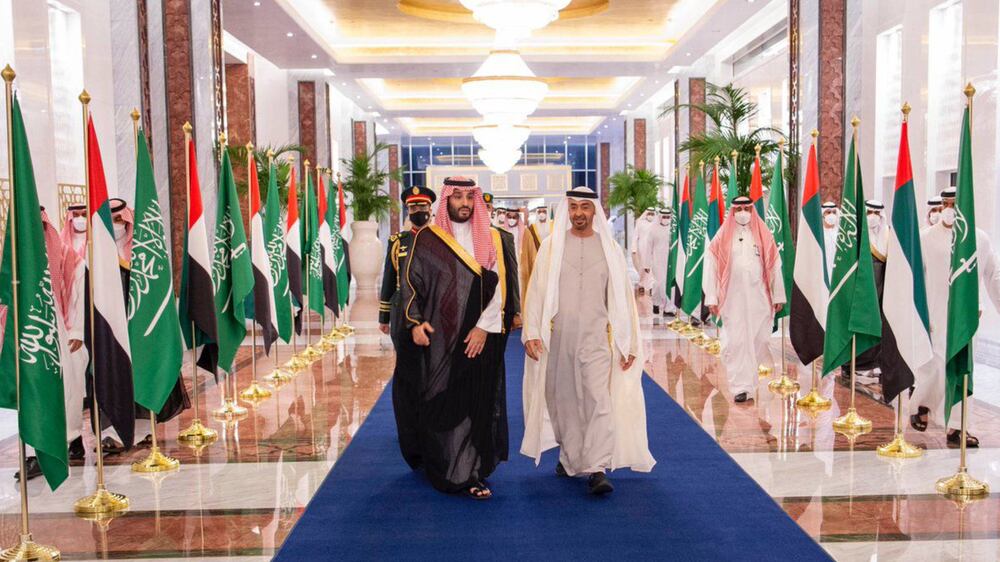 Sheikh Mohamed bin Zayed, Crown Prince of Abu Dhabi and Deputy Supreme Commander of the Armed Forces, welcomes Saudi Arabia's Crown Prince Mohammed bin Salman to the UAE. Image: SPA
