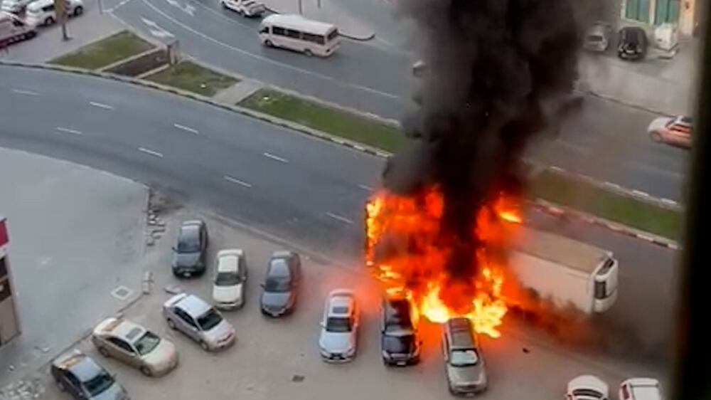 Lorry carrying apples catches fire in Sharjah