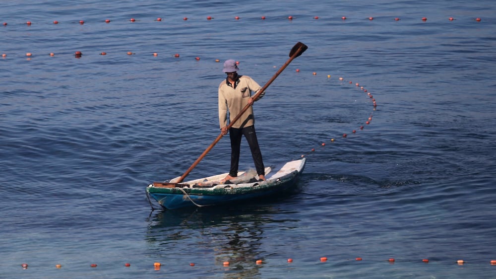 Palestinian fishermen fear Israeli gunboats near Khan Younis port