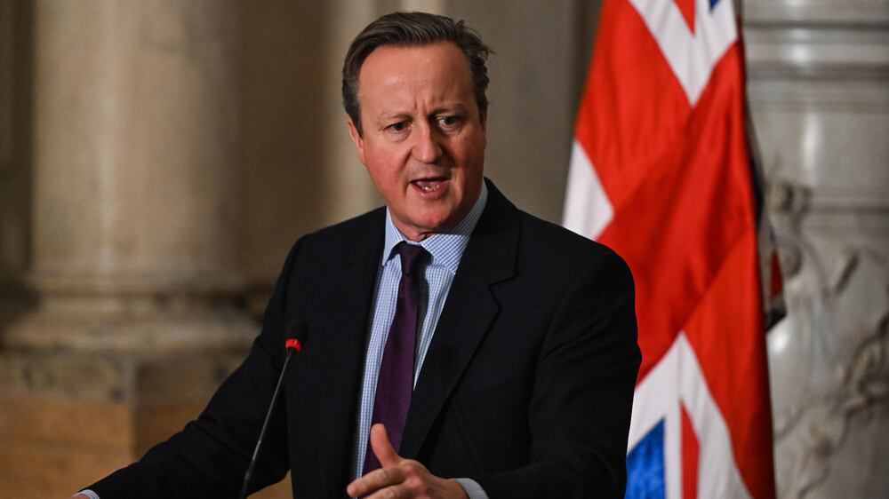 David Cameron calls for more aid to enter Gaza