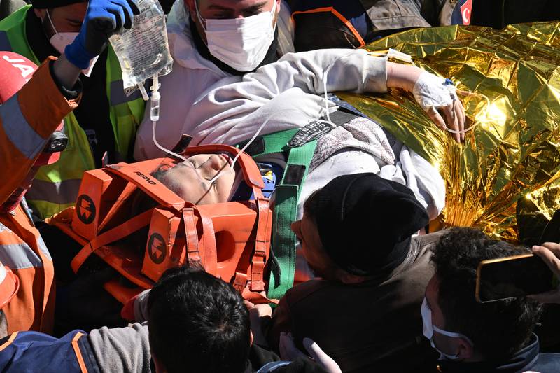 Aleyna Olmez, 17, is rescued after being trapped for 10 days in Kahramanmaras. Getty