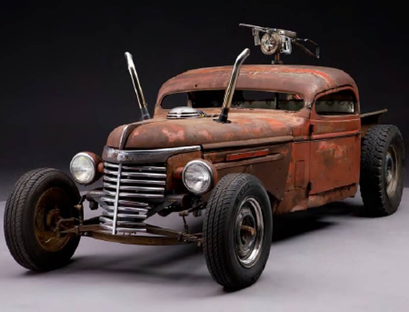 Buggy Ratrod Chev: a radically chop-topped, cut and shunted Chevrolet for a single driver and sub-machine gun
