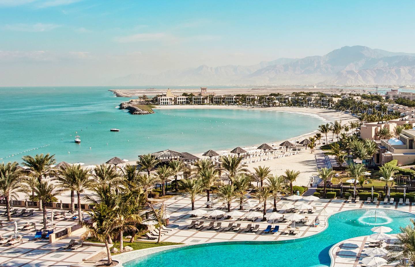 The Hilton Ras Al Khaimah Beach Resort has a 1.5 kilometer long white sand beach.  Photo: Hilton Ras Al Khaimah Beach Resort 