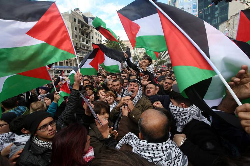 Palestinian protesters shout slogans against the United States during a protest in Nablus on December 2017. Alaa Badarneh / EPA