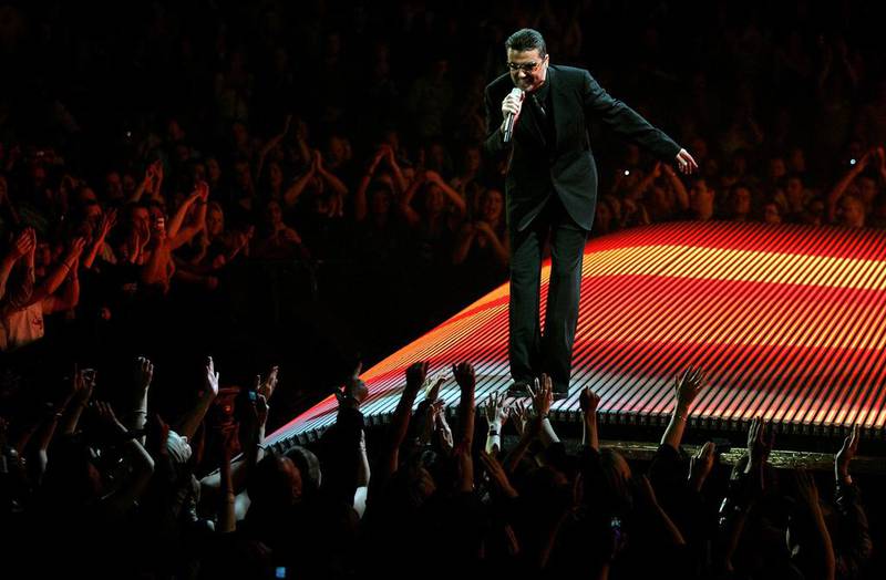 George Michael performs at the Manchester Arena in England on November 17, 2006. Reuters