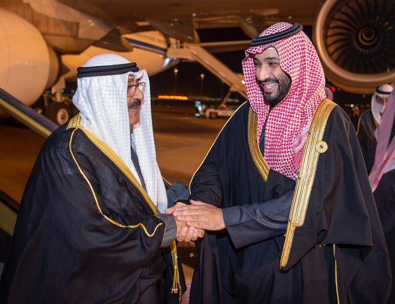 Saudi Crown Prince Mohammed bin Salman receives Kuwaiti Crown Prince Sheikh Mishal Al Sabah upon his arrival in Riyadh. SPA